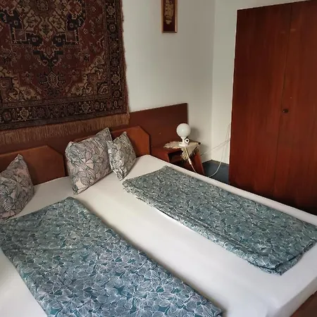 Villa-negra Retro Panzió Balatonföldvár