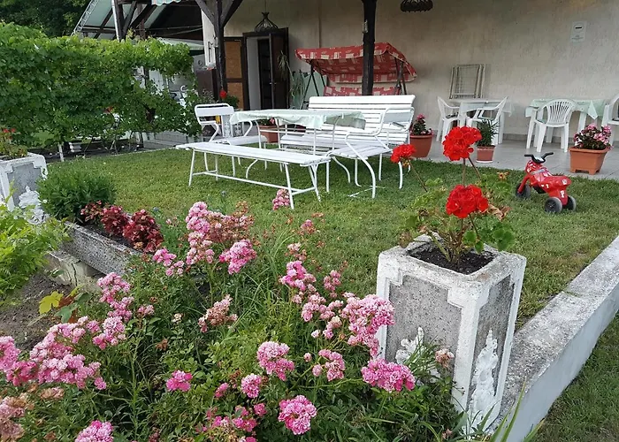 Villa-negra Retro Panzio