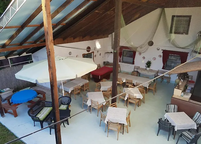 Villa-negra Retro Panzio